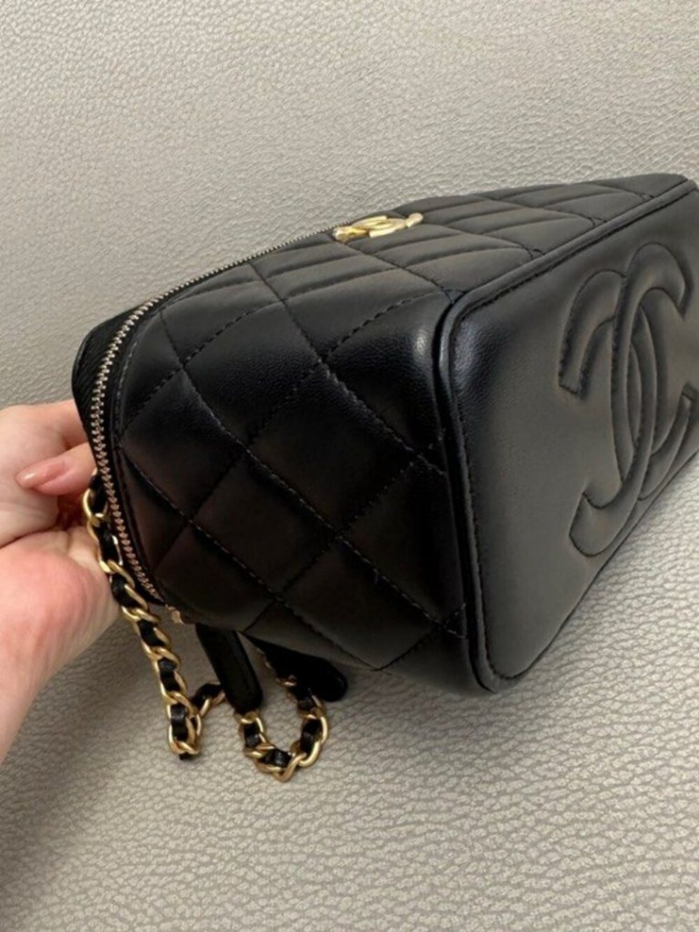 Chanel 24C Double Gold Ball Black Quilted Lambskin Chain Makeup Bag - Picture 6 of 9